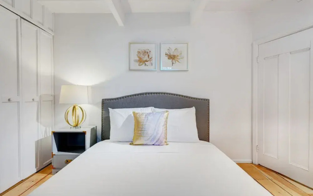 Place Jacques Cartier Apartments by Hometrotting