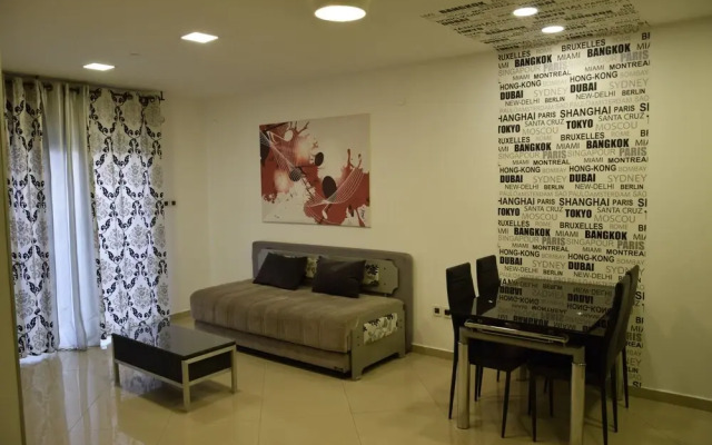 La Palmora Suites