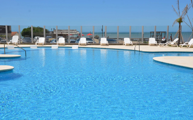 Hotel Reviens
