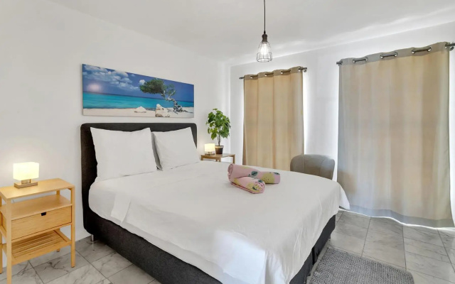 Caribbean Court Apartment Djòdjò