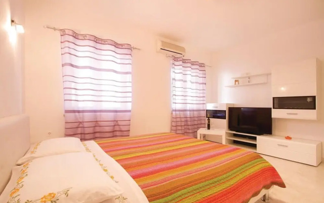 Stunning Apartment in Fazana With 1 Bedrooms
