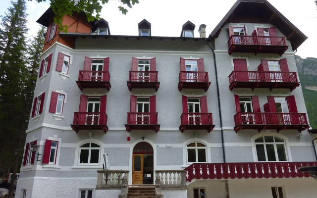Hotel Croda Rossa