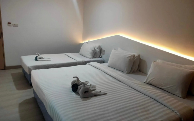 Bed by Boat Hotel & Apartment