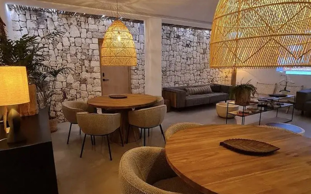 S Estancia Suites