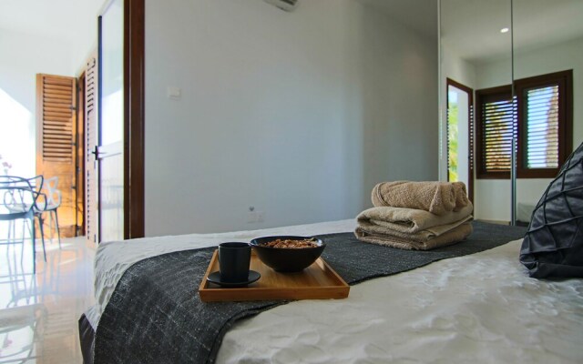 Phaedrus Living Seaside Constantinos 113