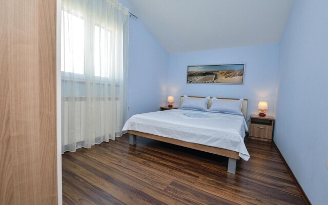 Amazing Home in Zadar With Wifi and 2 Bedrooms