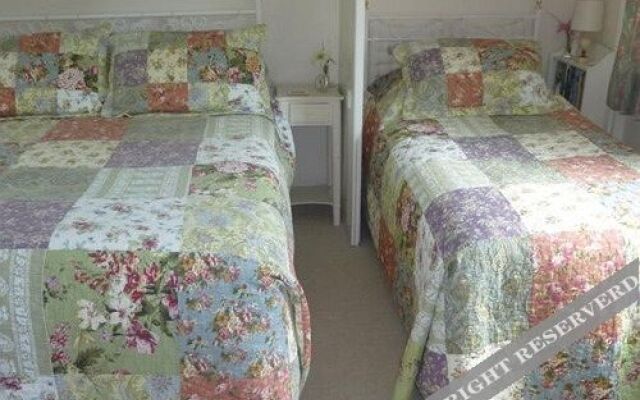 Medlar Cottage Bed  Breakfast