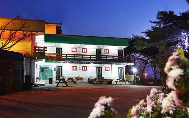 Taean Autumn Sea Pension
