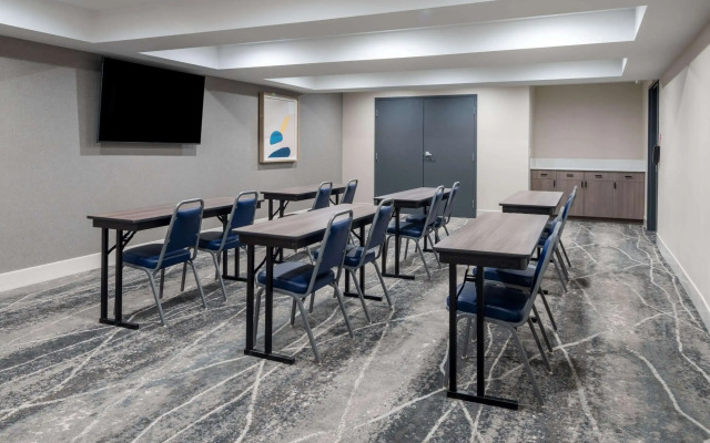 Ramada by Wyndham Modesto Yosemite Area