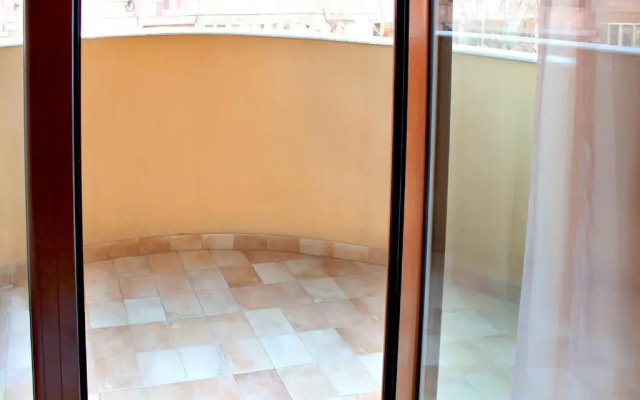 3 Bedroom Apartment near Republic Square