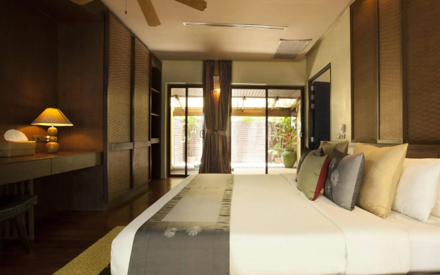 Khaolak Wanaburee Resort