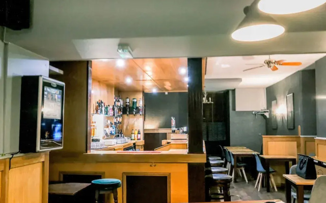 Hillside Hotel & Restaurant