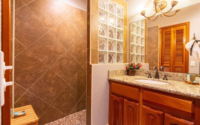 Lighthouse Beach Villas