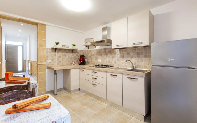 1865 Casina Sofia by Barbarhouse