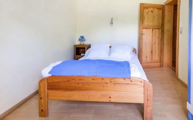 Charming Sea View Apartment in Lozen