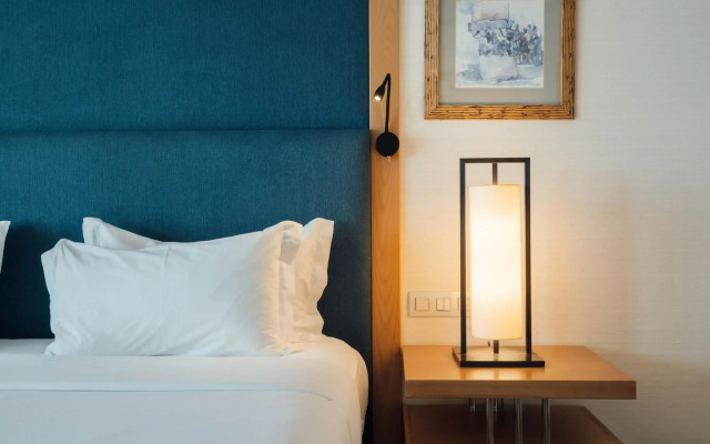 Sesimbra Oceanfront Hotel