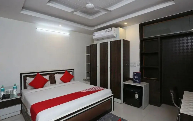 OYO 8971 Woodstay Inn Sector 45