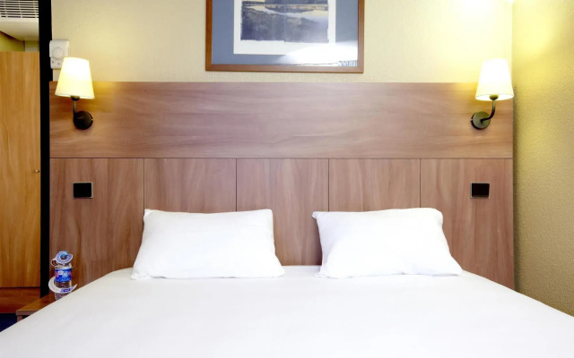 Kyriad Dunkerque Sud - Loon Plage