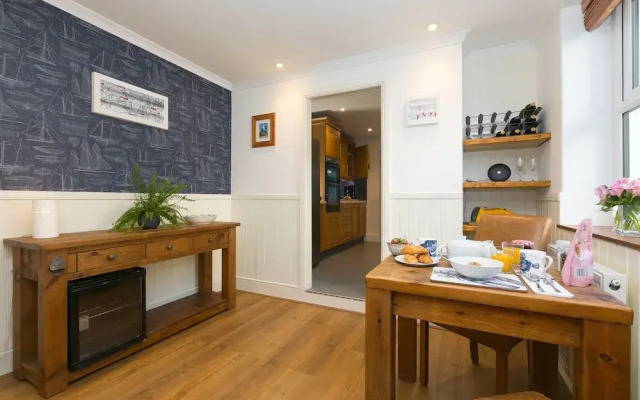 Oystercatcher House