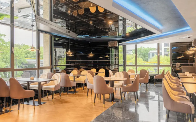 Hangzhou West Lake 6698 Crystal Hotel