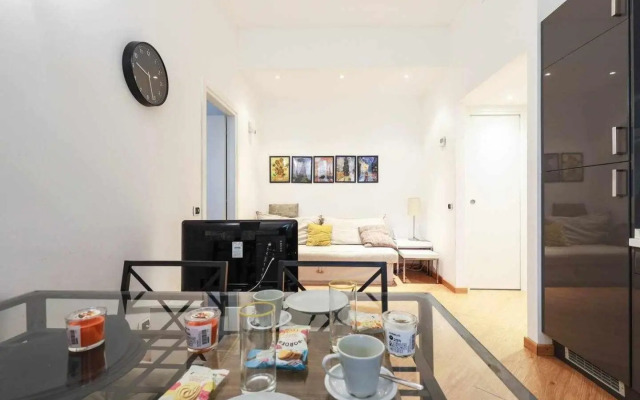 SV18C Charming modern flat S Ambrogio