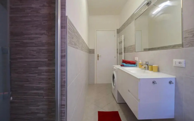 Awesome Apartment in Marina di Massa With 1 Bedrooms