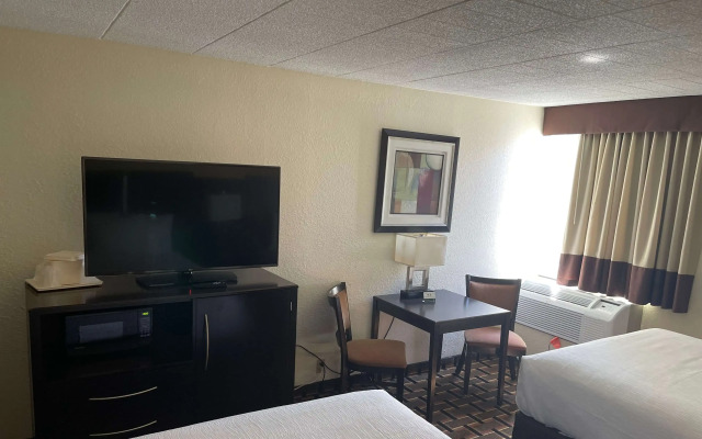 Baymont by Wyndham Scranton Dunmore