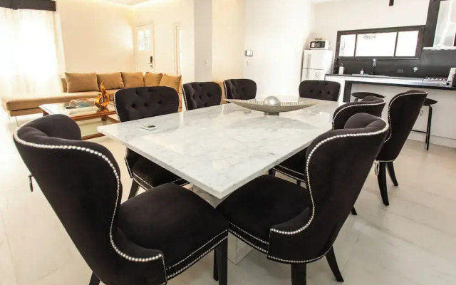 Luxury House Villa Devoto