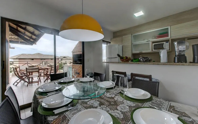 Duplex with Hot Tub near Beach by DM Apartments.