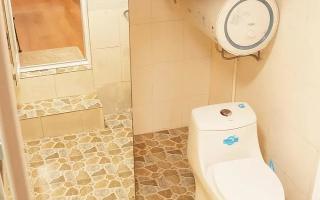 Lingyin Tangchao Hostel