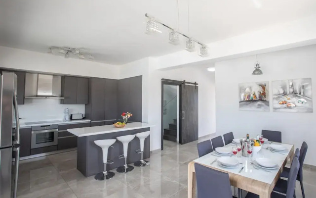 Villa Sienna, Fabulous 6bdr Protaras Villa