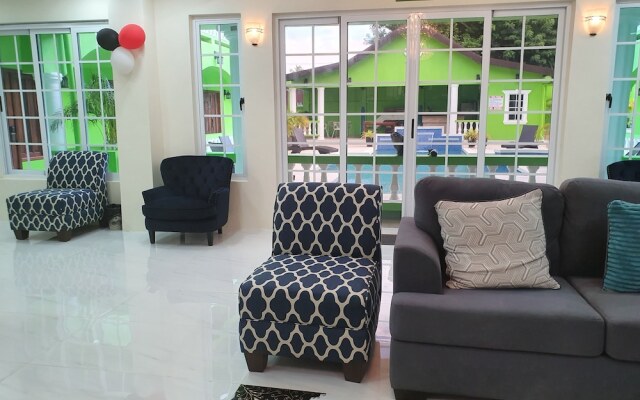 PeSheres Inn & Spa