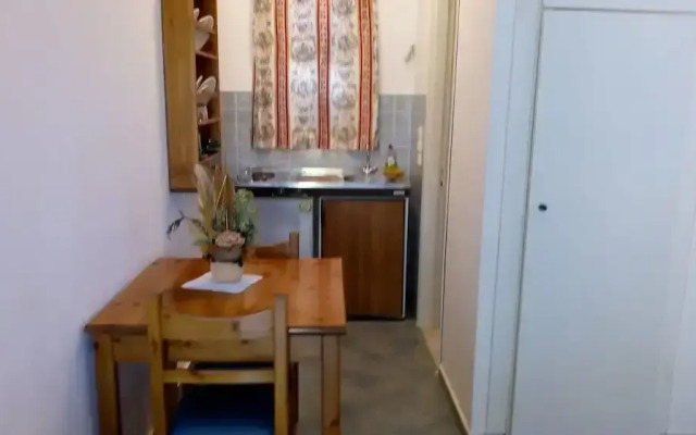 Captivating 1-bed Apartment in Lefkos