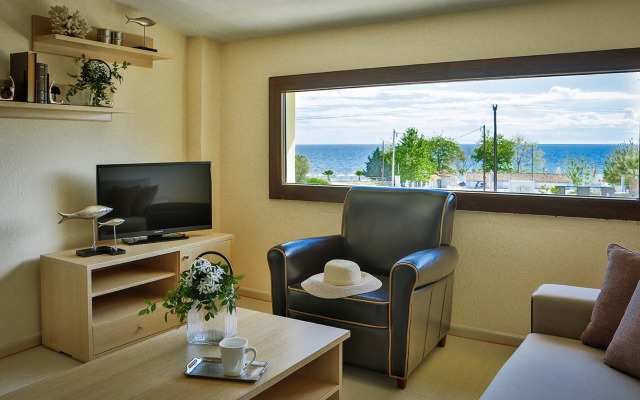 Nefeli Villas and Suites