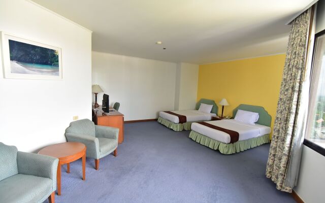 Thumrin Thana Hotel