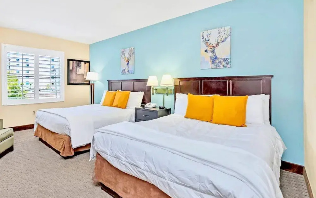 Apt Close to Universal Studios With Hot Tub, Pool!