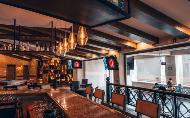 Hotel Azul Talavera Country Club