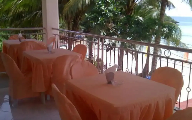 Aizawa Beach Resort