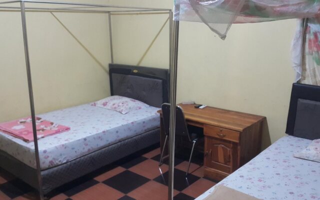 Hotel Any Lestari Lakey