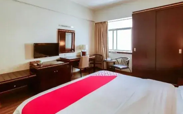 Huayu Hotel