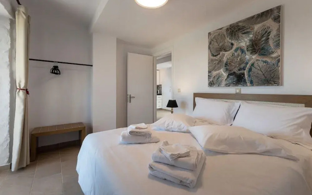 Abeloessa Methonian Hospitality