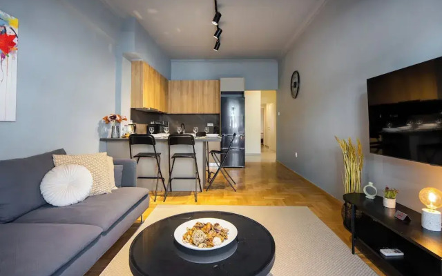 Zephyr 3-Bedroom Apartment in Athens