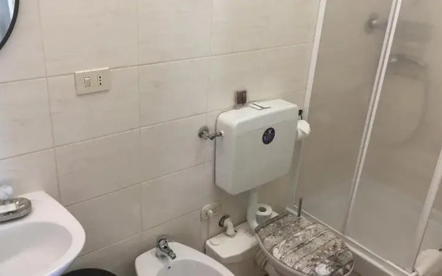 Check-Inn Rooms 19
