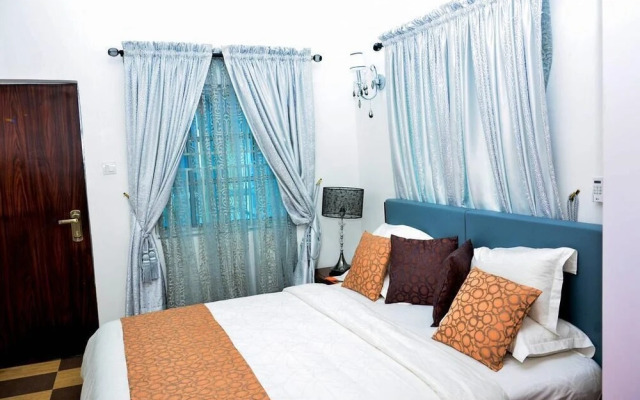 Crystal House International Hotel