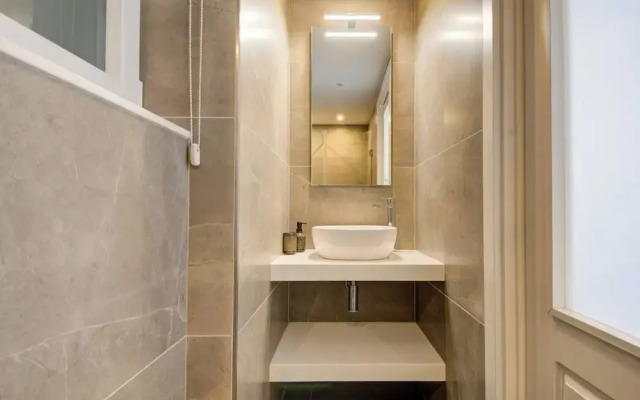 Luxury Penthouse With Private Pool and sea Views, Sleeps 6