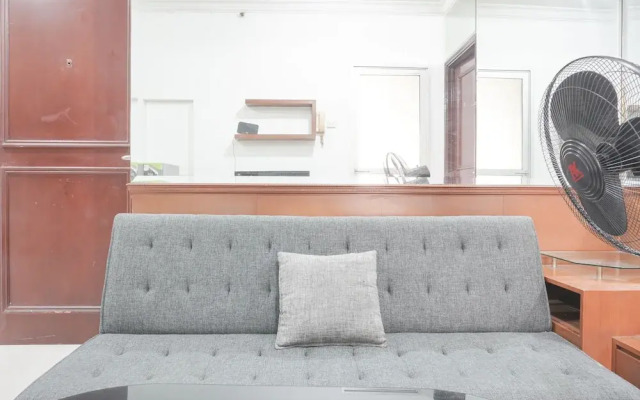 Fully Furnished And Comfy 2Br Apartment At Gajah Mada Mediterania