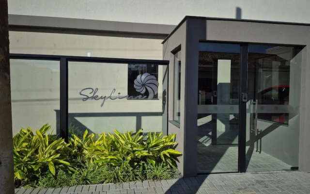 Skyline Comfort Club - Azul Celeste