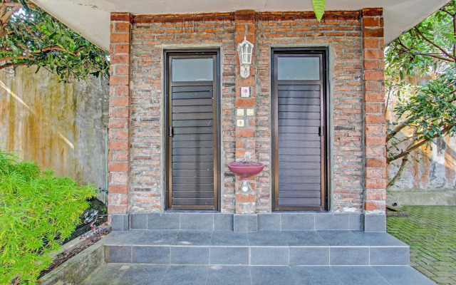 Collection O 91629 Ndalem Abhirama