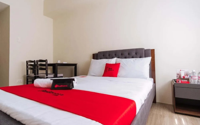 RedDoorz Premium @ Vista Heights Legarda