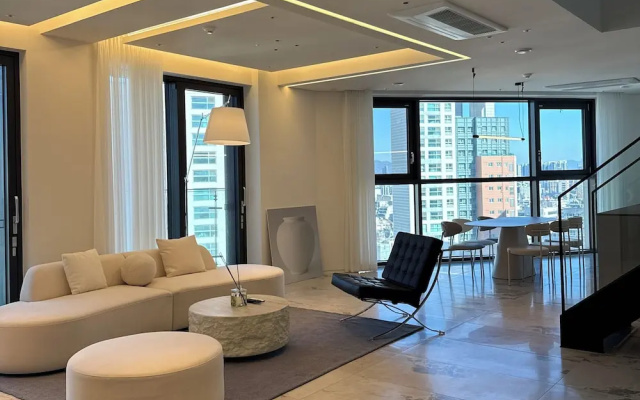 Caelum Black Gangnam Luxury Residence
